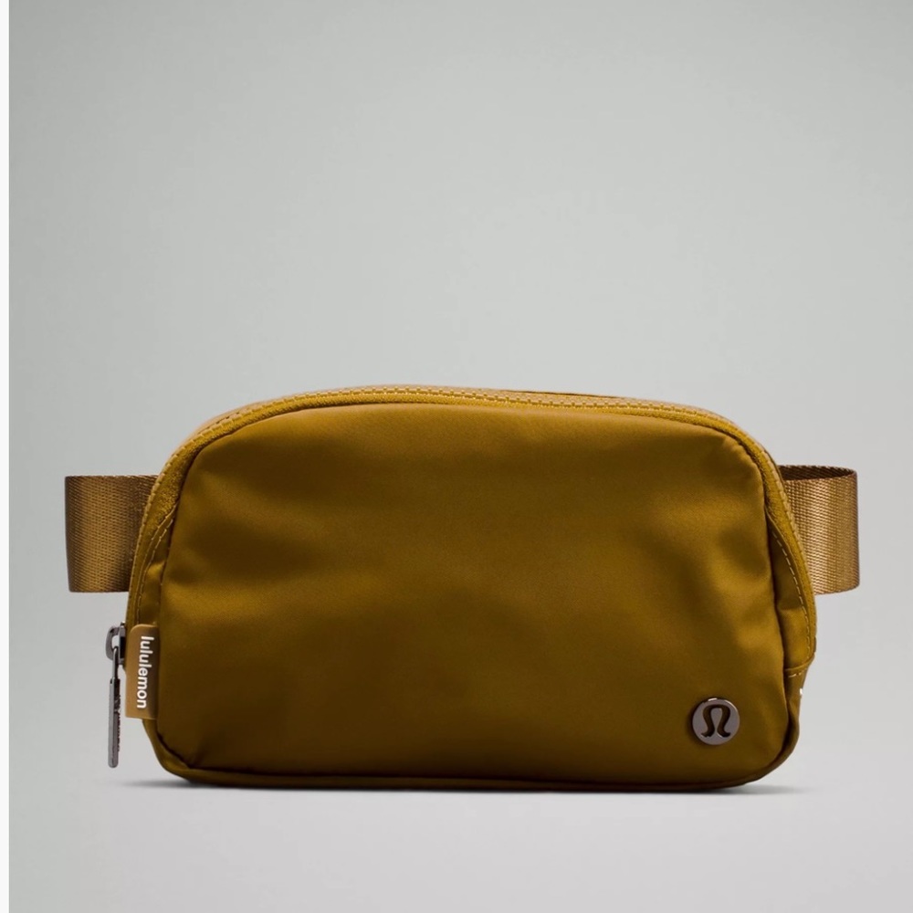 New Lululemon Everyday Belt Bag